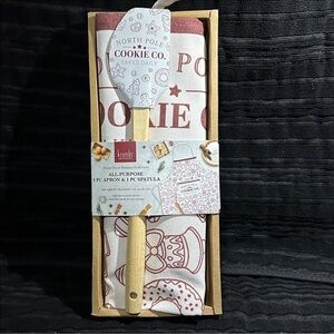 Krumbs Kitchen All-Purpose North Pole Cookie Co. Apron & Spatula Set~NEW!